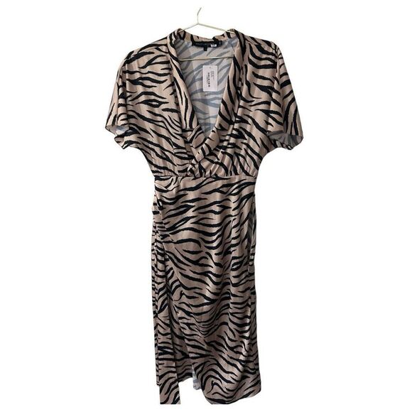Sally LaPointe Zebra Short Sleeve Drop Collar Faux Wrap Dress Black Tan Size 4 - Picture 9 of 16